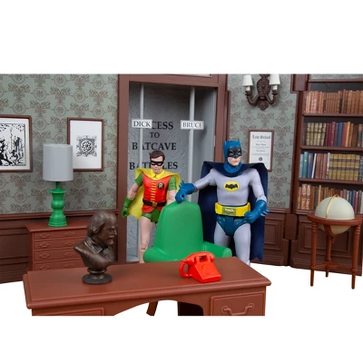 McFarlane Toys DC Retro Batman 66 - Wayne Manor Library (Target Exclusive) 6 McFarlane Toys DC Retro Batman 66 - Wayne Manor Library (Target Exclusive) - Image 6